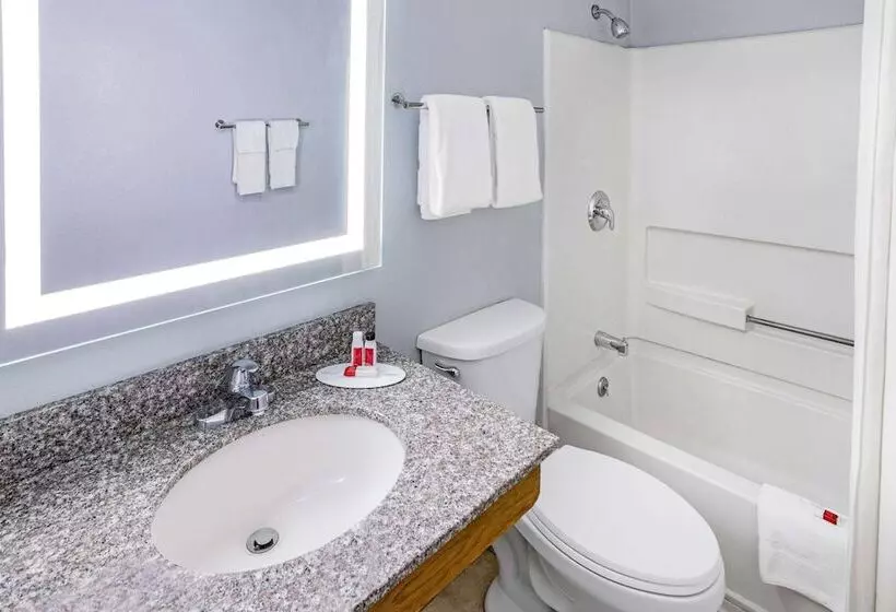 Motel Super 8 By Wyndham Johnstown/gloversville