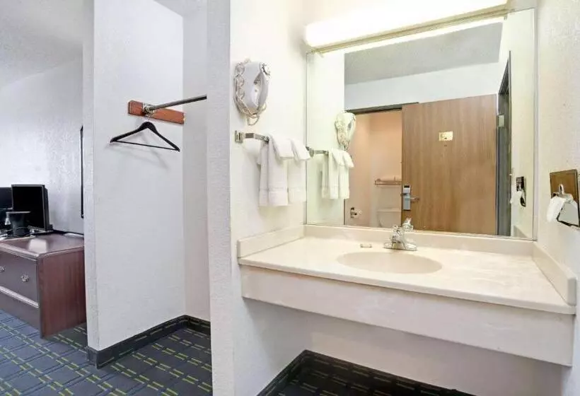 Мотель Super 8 By Wyndham Monee I 57