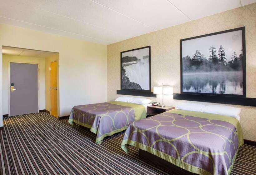 Motel Super 8 By Wyndham Plattsburgh