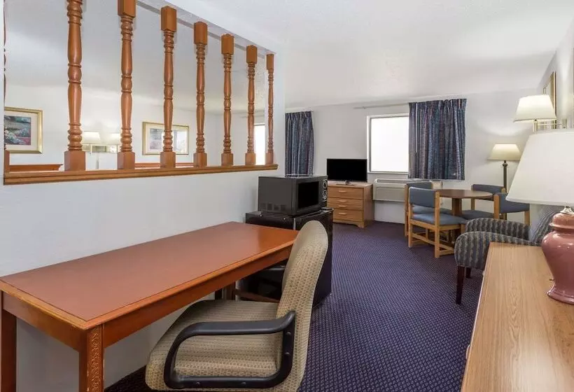 モーテル Super 8 By Wyndham Pontiac