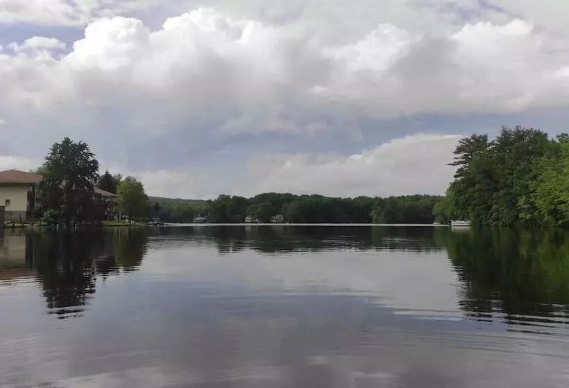 汽车旅馆 Super 8 By Wyndham Sturbridge