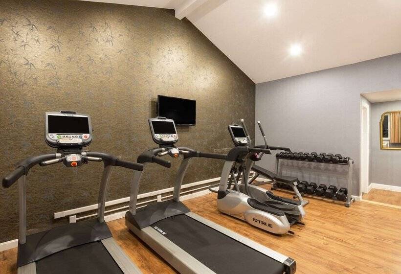 Motel Super 8 By Wyndham Sturbridge