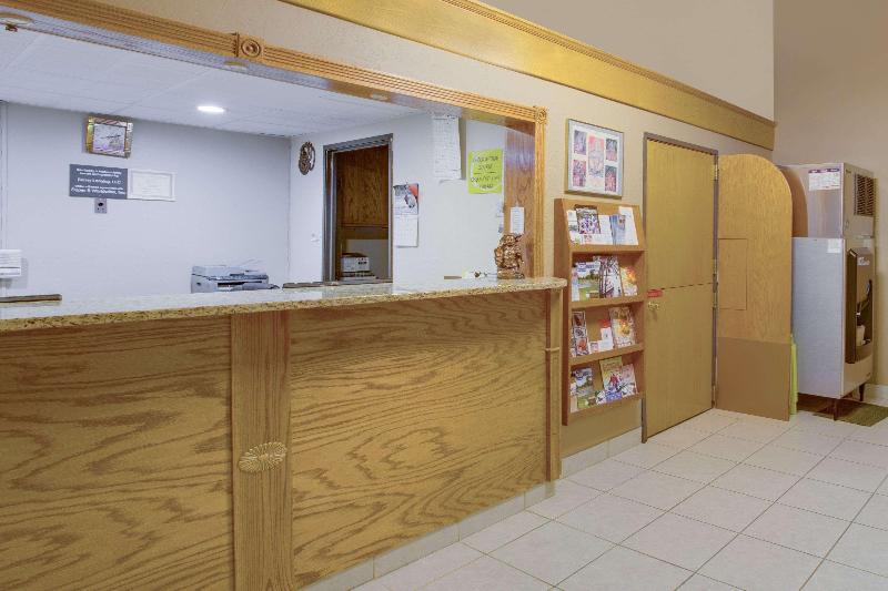 Motel Super 8 By Wyndham Worthington Minnesota