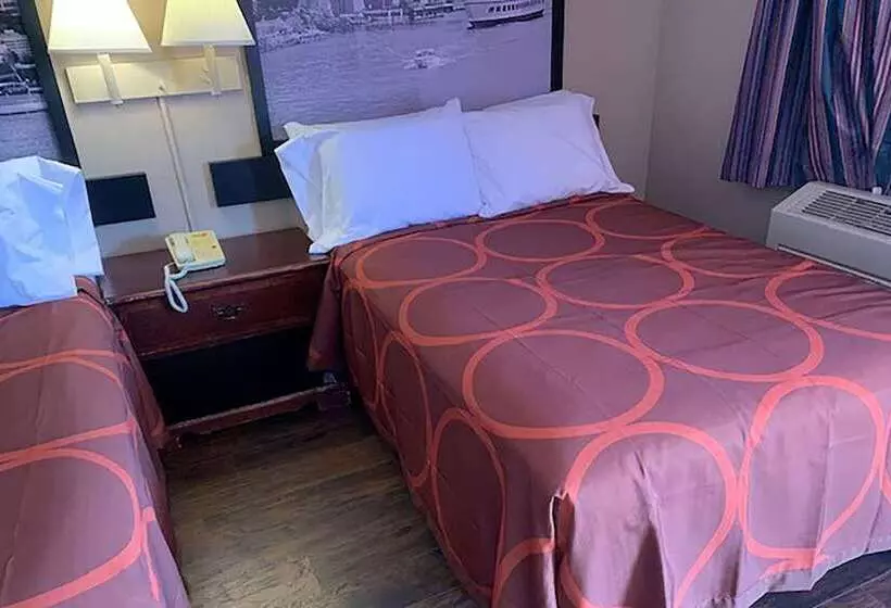 Motel Super 8 By Wyndham Youngstown Girard