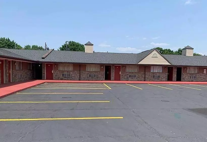 Motel Super 8 By Wyndham Youngstown Girard