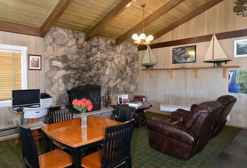 Surf Motel And Gardens