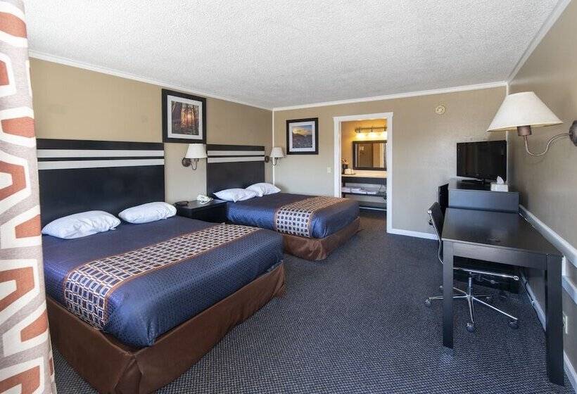 Surf Motel And Gardens