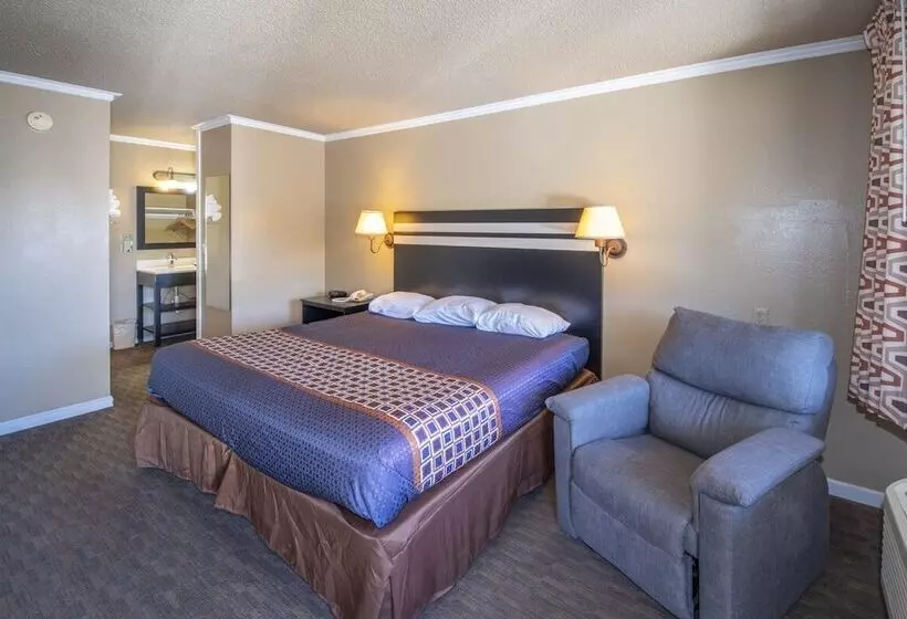 Surf Motel And Gardens