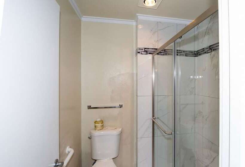 Surf Motel And Gardens