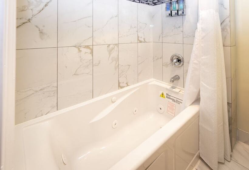 Surf Motel And Gardens