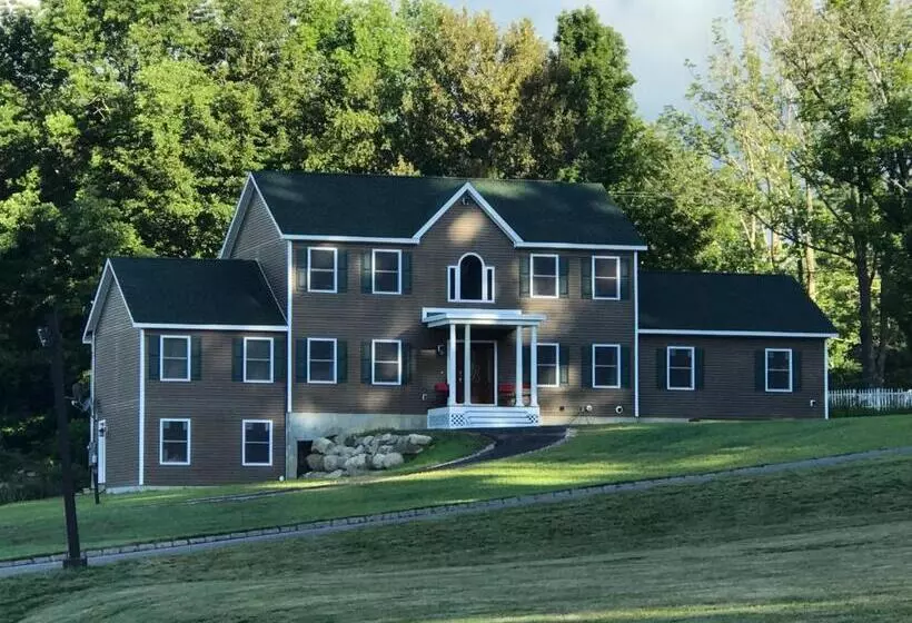 Swiss Chalets Village Inn