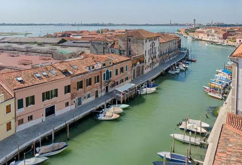 Hotelli NH Collection Murano Villa