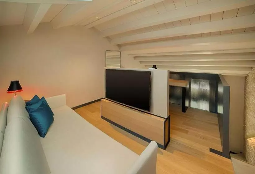 Hotelli NH Collection Murano Villa