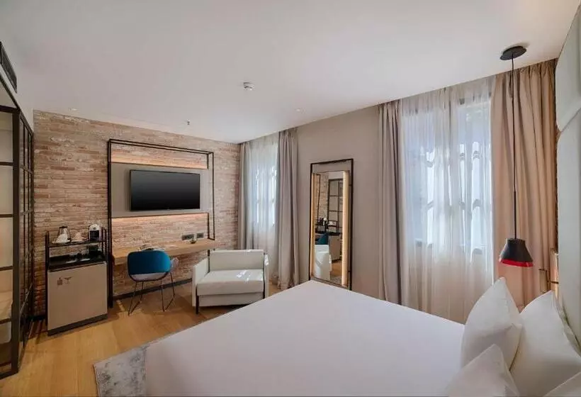 Hotelli NH Collection Murano Villa