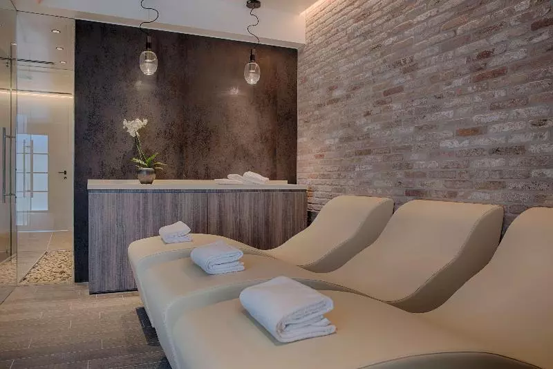 Hotelli NH Collection Murano Villa