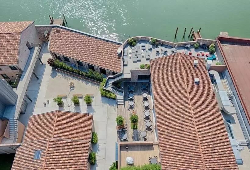 Hotelli NH Collection Murano Villa