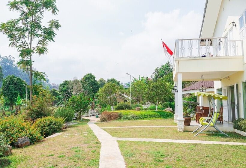 فندق Villa Jeruk By Oyo Rooms