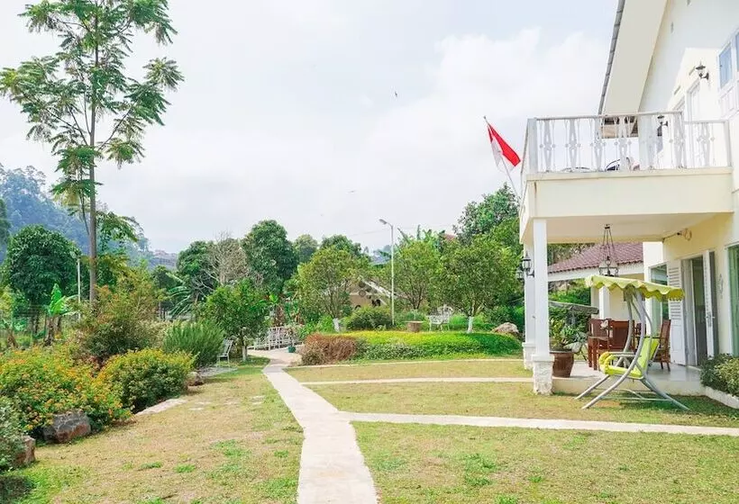 Hotelli Villa Jeruk By Oyo Rooms