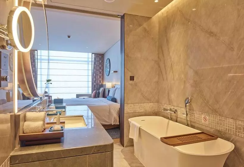 Hotelli Hualuxe Nanjing Yangtze River