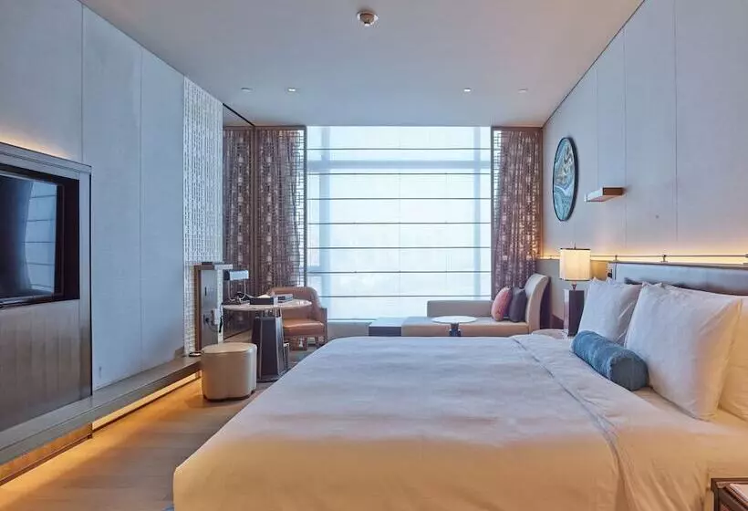 Hotelli Hualuxe Nanjing Yangtze River