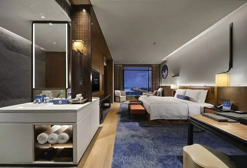 Hotelli Hualuxe Nanjing Yangtze River