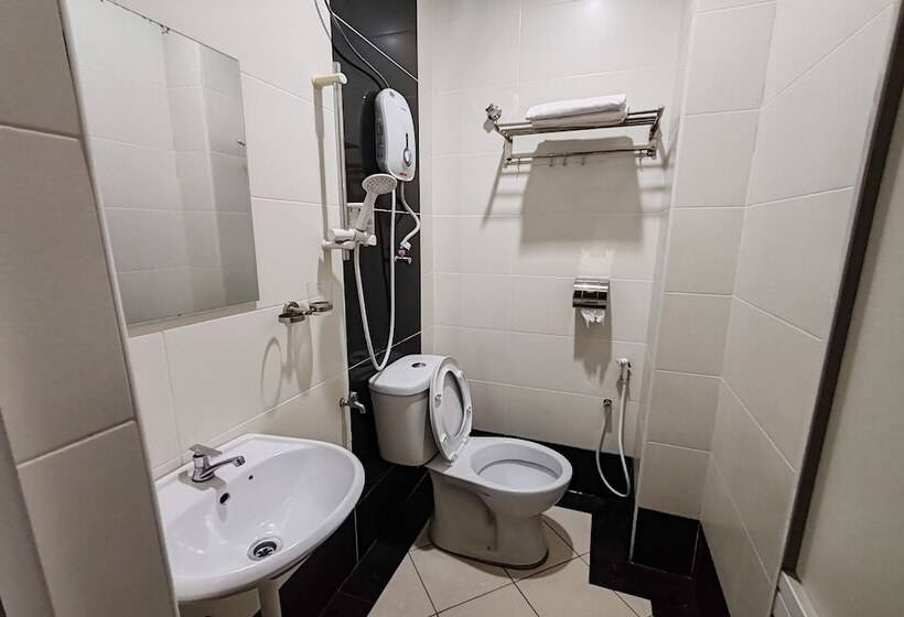 בית מלון כפרי Kuang Hua Sitiawan Near To