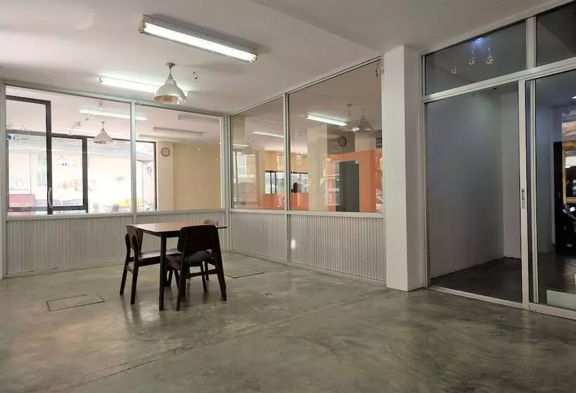 هتل Ma U Sabai By Oyo Rooms