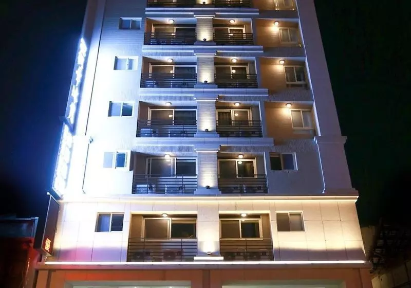 هتل Maple Taiwan Boulevard
