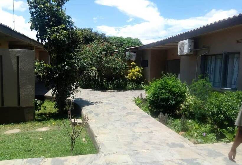 هتل Pakali Lodges