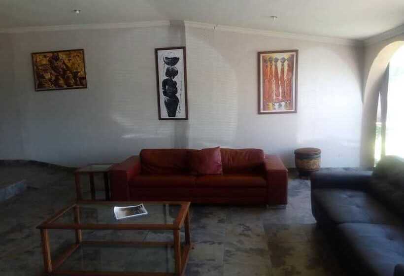 هتل Pakali Lodges