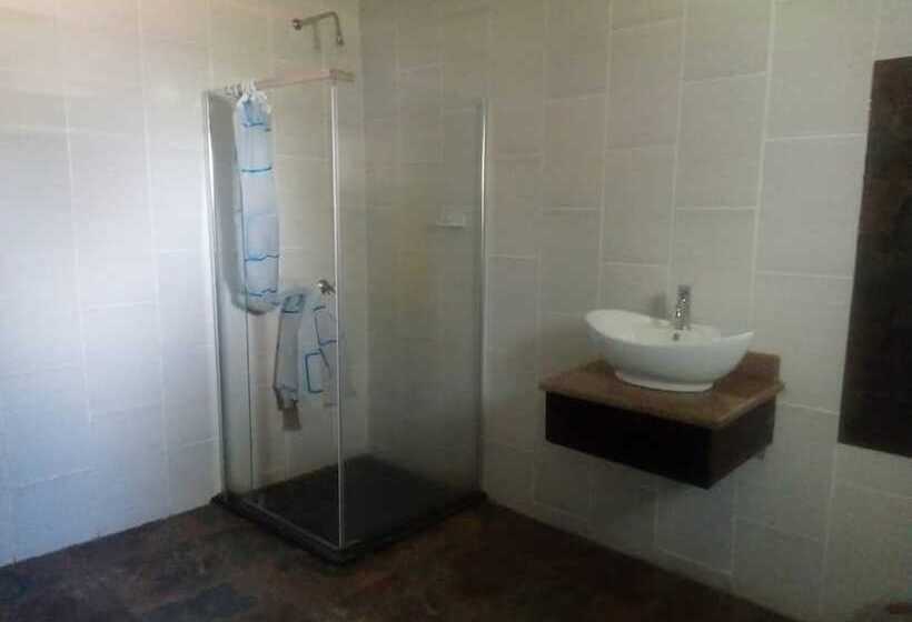 هتل Pakali Lodges