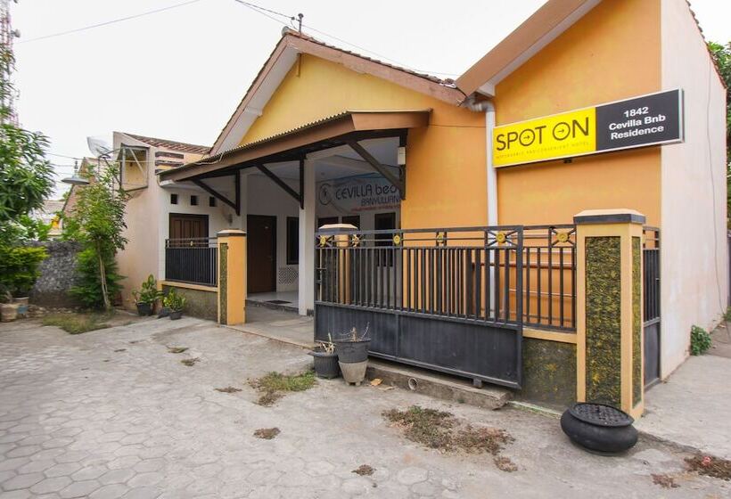 هتل Spot On 1842 Cevilla Bnb Residence Syariah