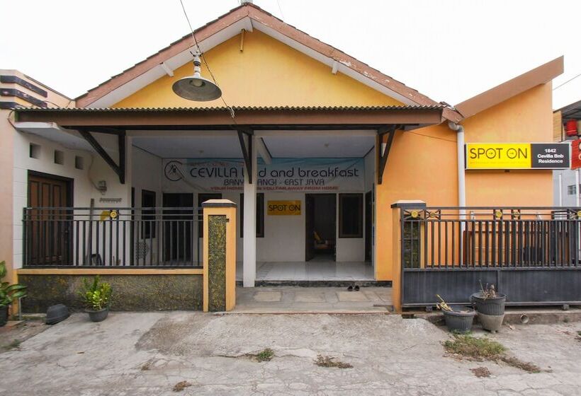 هتل Spot On 1842 Cevilla Bnb Residence Syariah