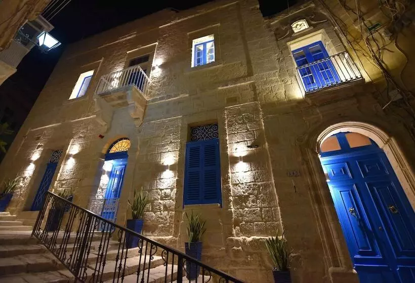 هتل The Lodge