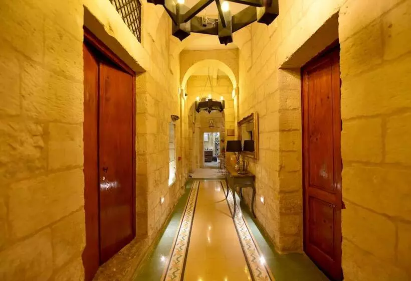 هتل The Lodge