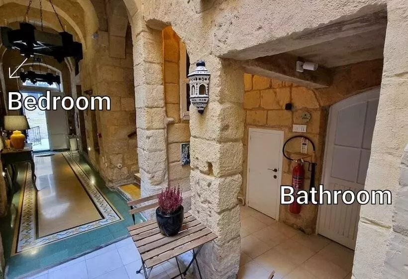 هتل The Lodge