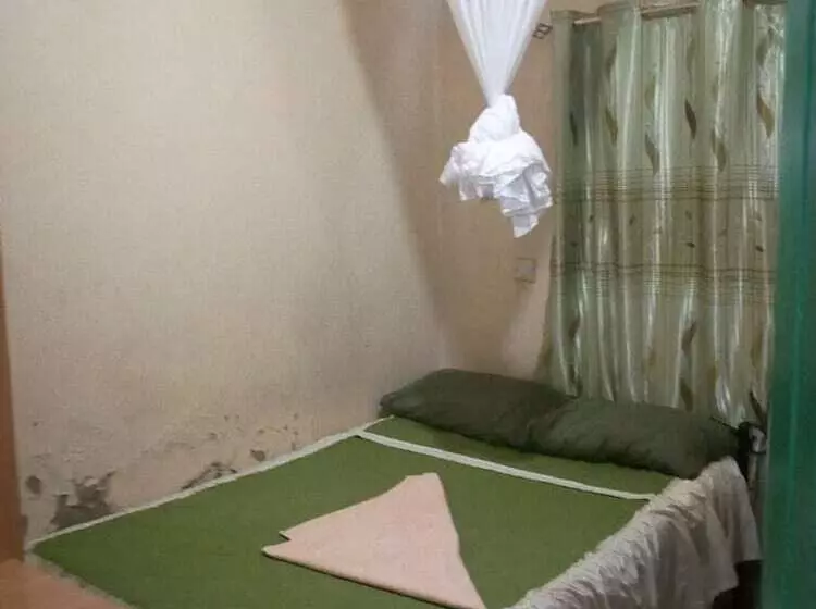 پانسیون Canan Guest House