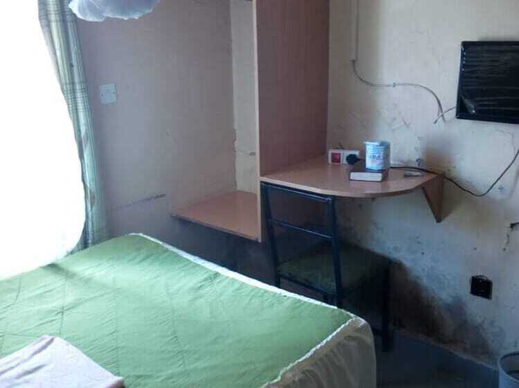 پانسیون Canan Guest House