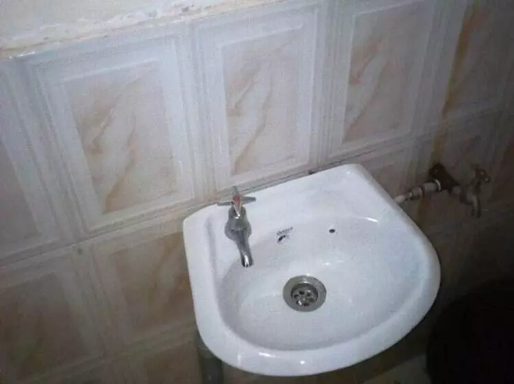 پانسیون Canan Guest House