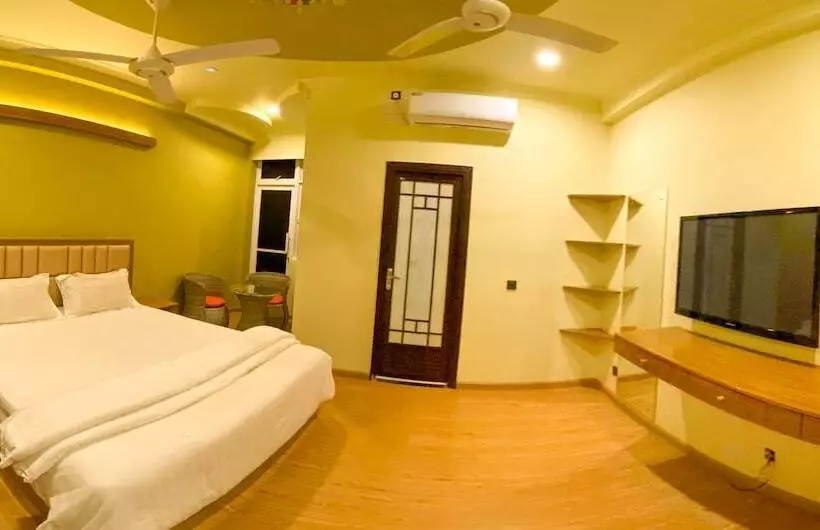 پانسیون Scuba Residence