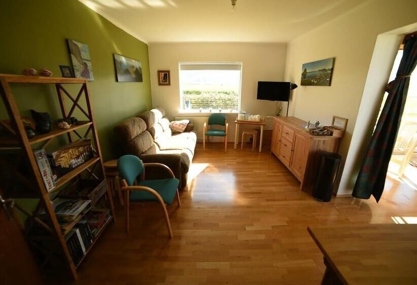 پانسیون Suður Bár Guesthouse