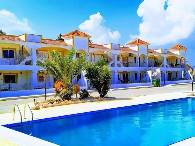 Salamina Houses