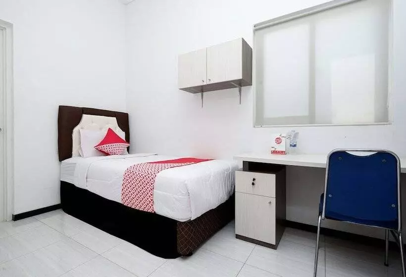 Sunshine Hostel By Oyo Rooms