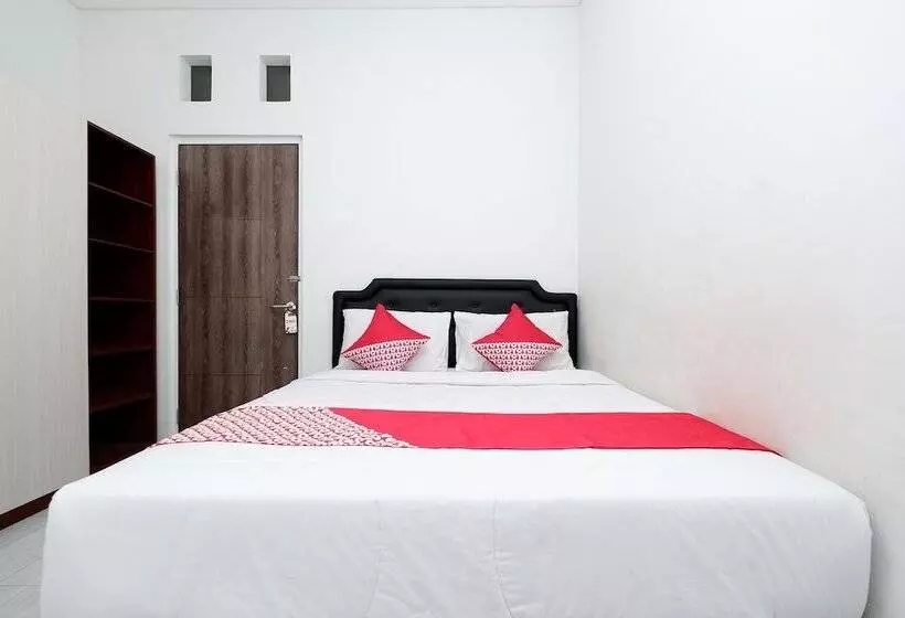 Sunshine Hostel By Oyo Rooms