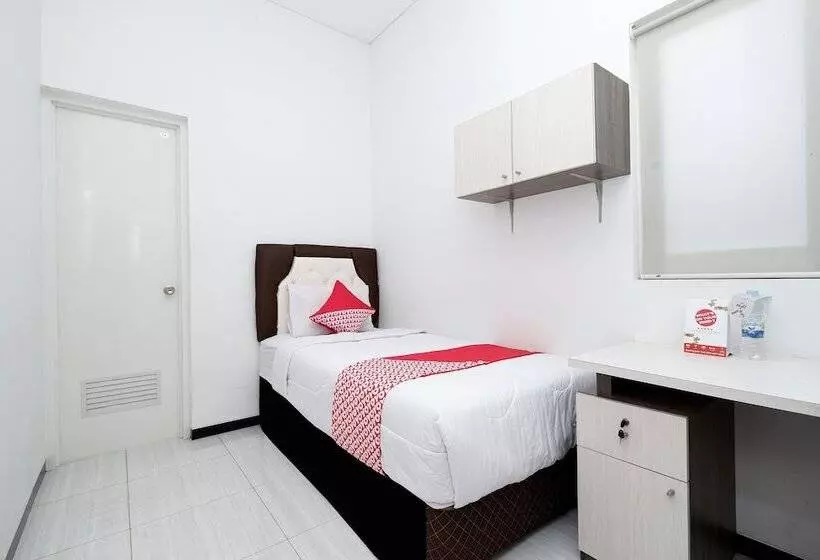 Sunshine Hostel By Oyo Rooms