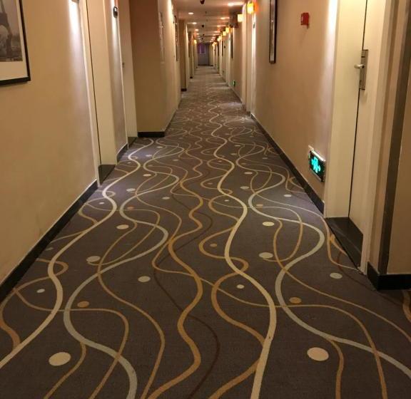 בית מלון כפרי 7days Premium Shenzhen Longhua Subway Station