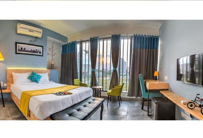 בית מלון כפרי Aura Corporate Suites At Manyata Tech Park