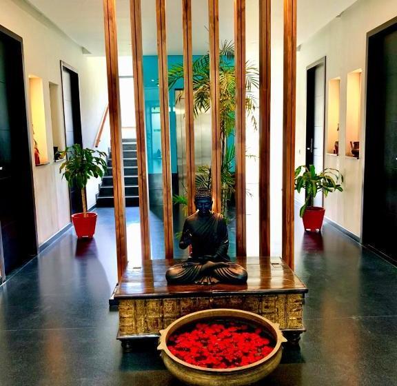 בית מלון כפרי Aura Corporate Suites At Manyata Tech Park