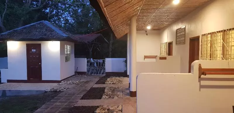 هتل Divers Lodge Moalboal