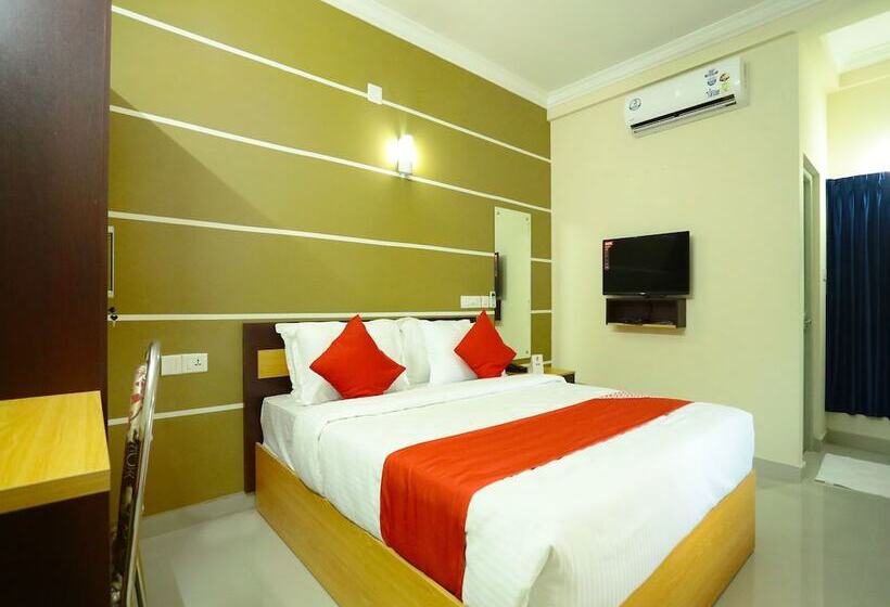 בית מלון כפרי Star Plaza By Oyo Rooms